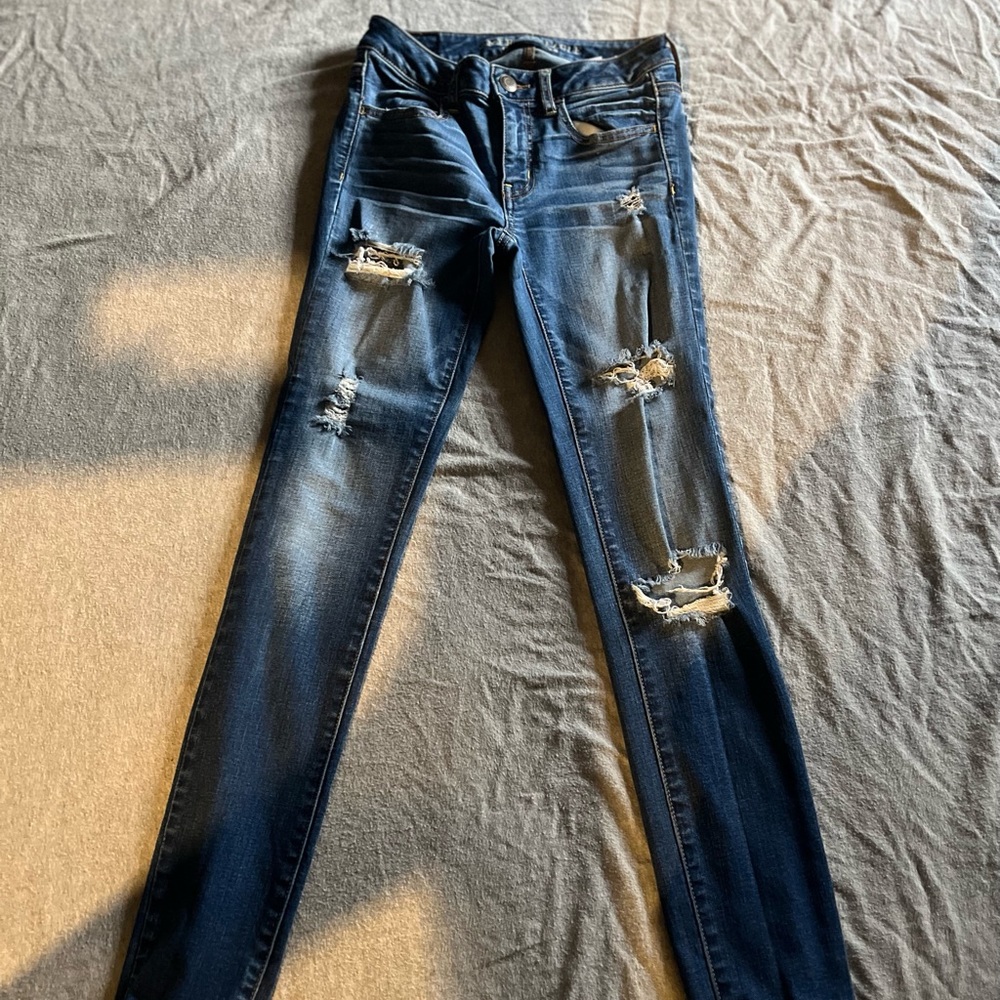 American eagle distressed, stretch, skinny jeans